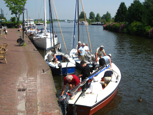 Zeilboten klaarmaken voor vertrek